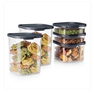 NEW (NIP) Tupperware Ultra Clear Square Food Storage Container 5 piece Set